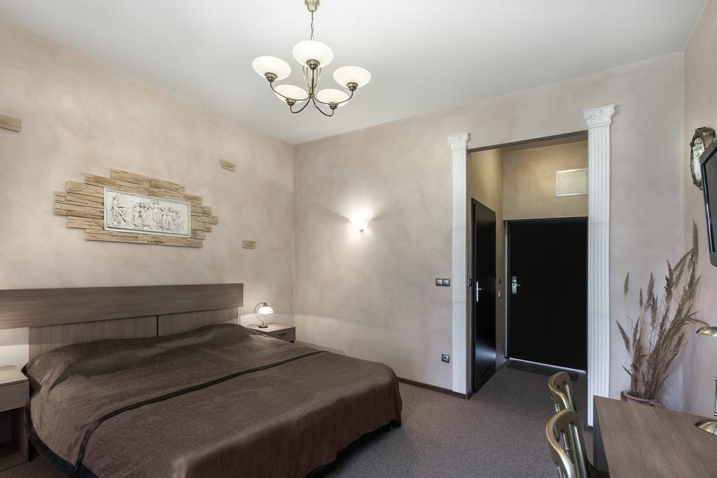 Palac Nieznanice Zabytek Goscinny Ze Spa Rom bilde
