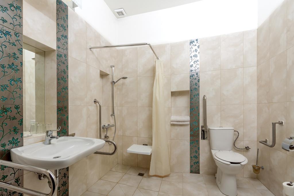 Palac Nieznanice Zabytek Goscinny Ze Spa Rom bilde